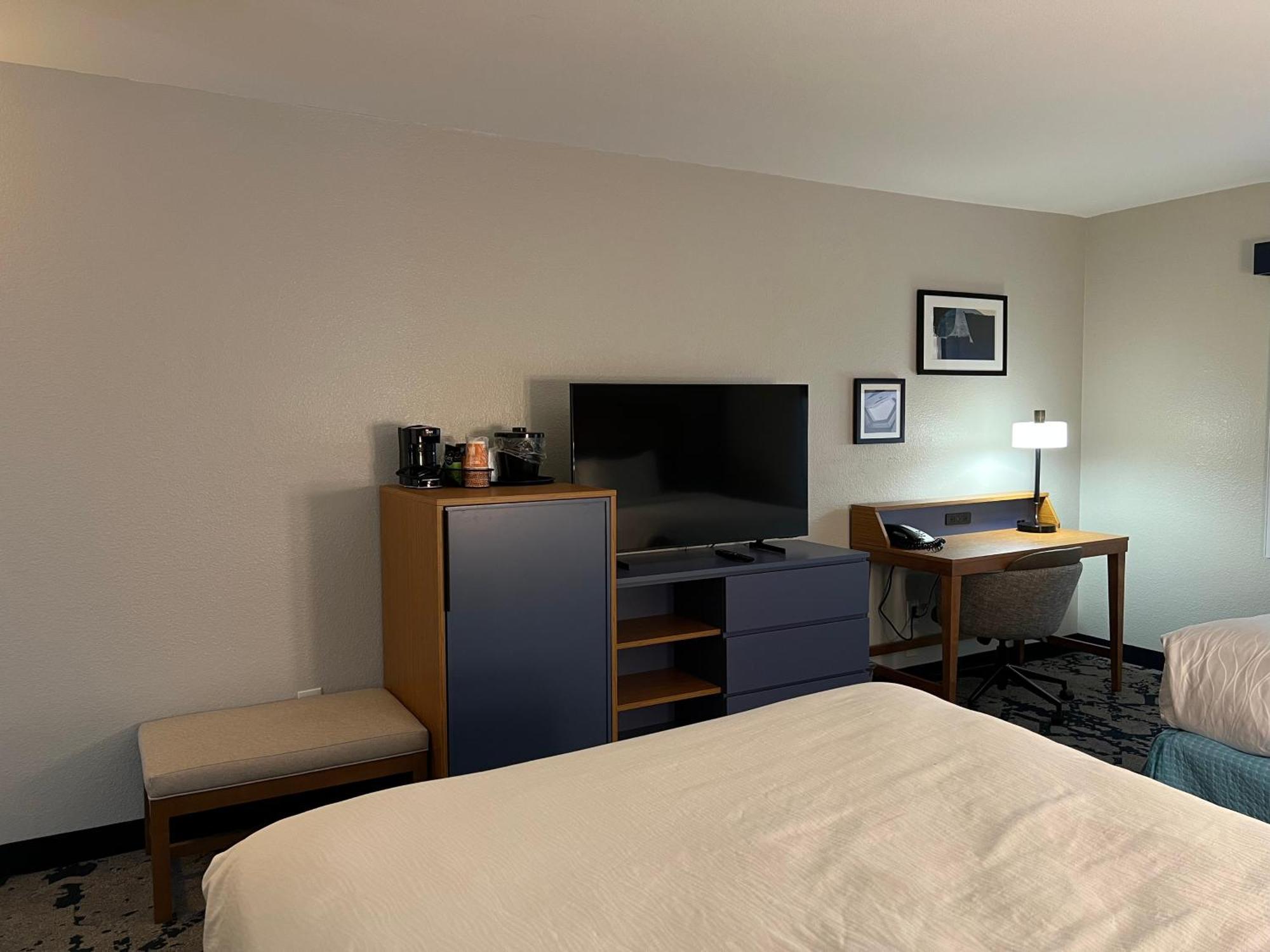 Hotel Country & By Radisson, Lsu - Medical Corridor