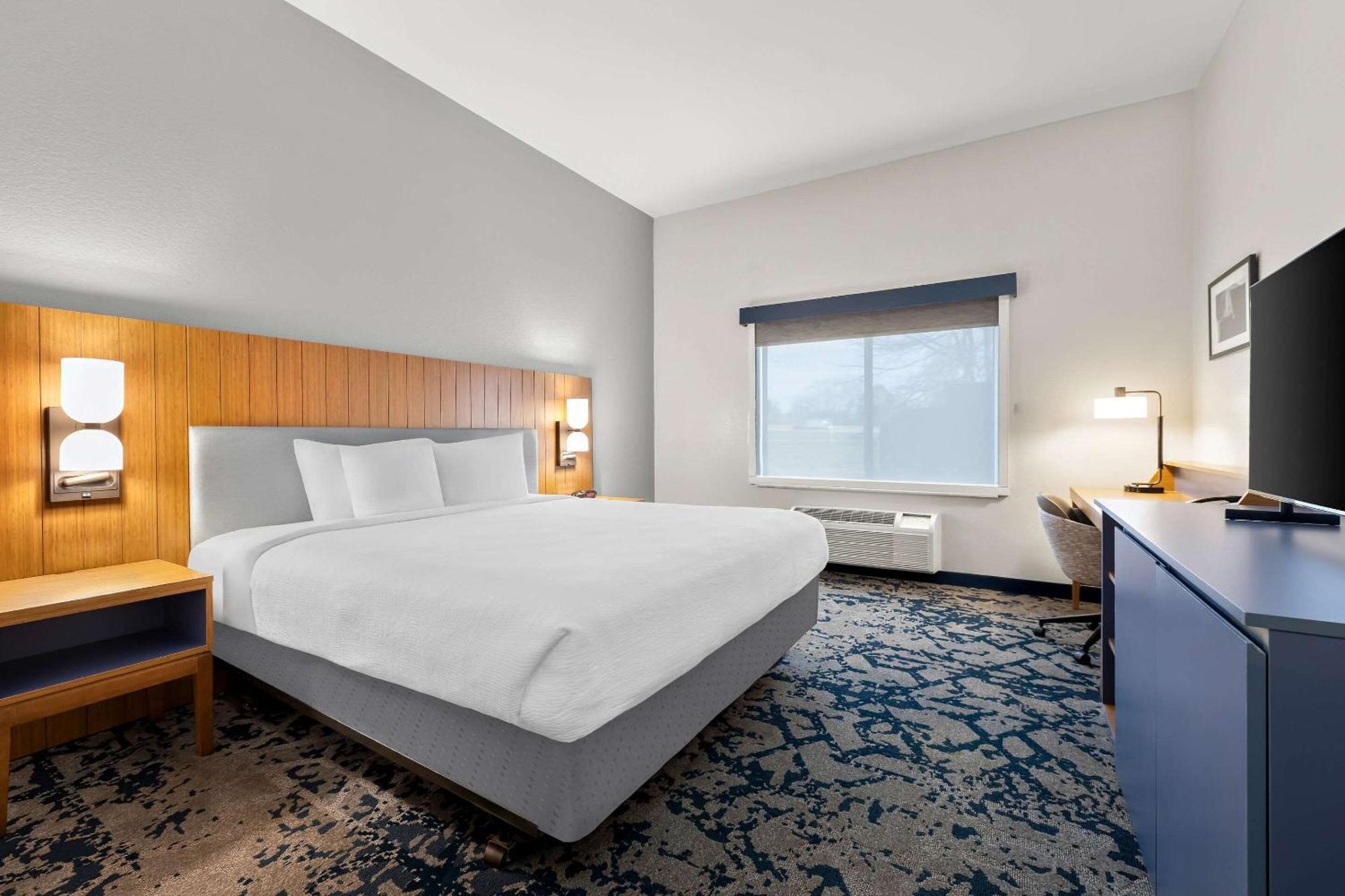 Country & By Radisson, Lsu - Medical Corridor Hotel 3*