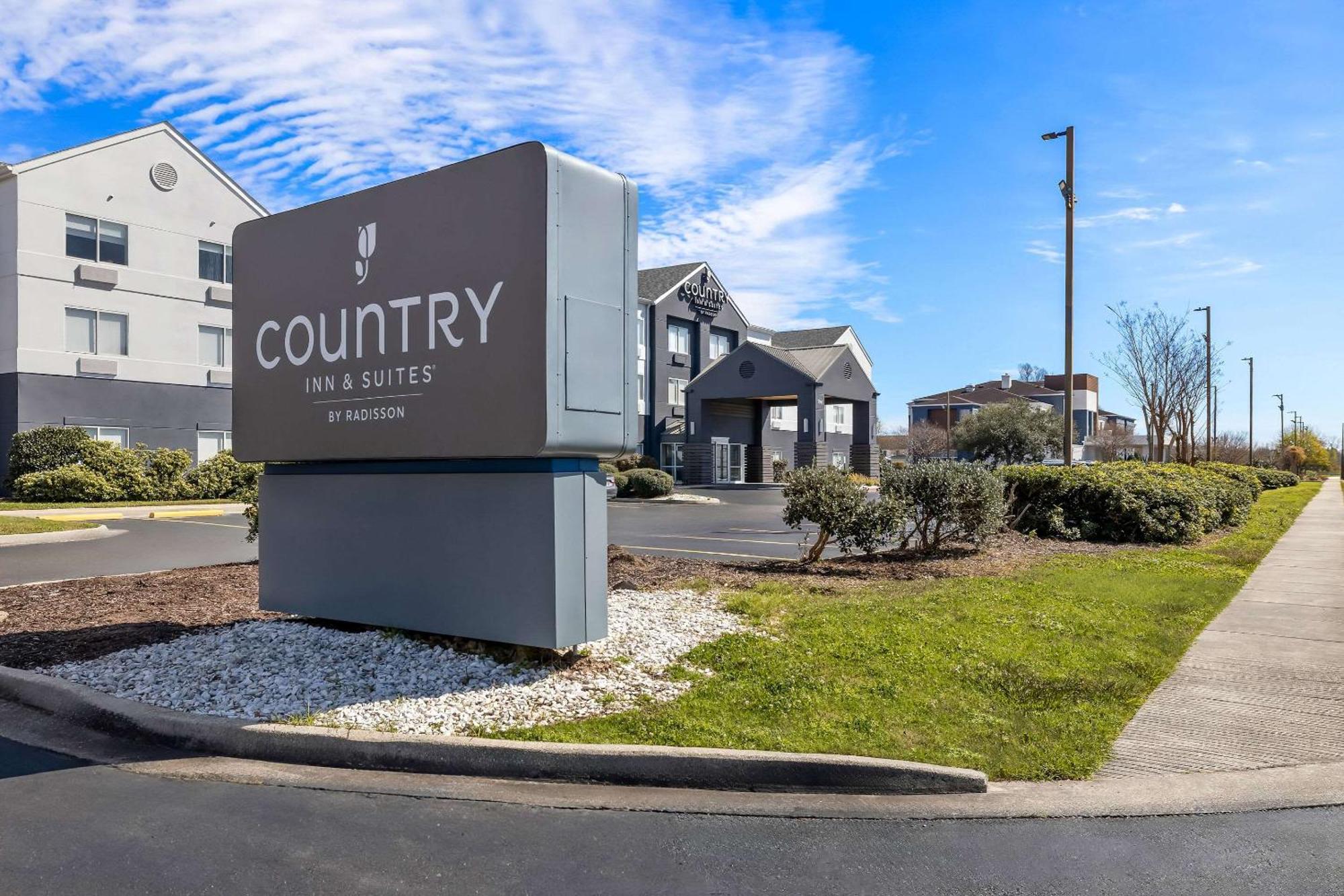 Country & By Radisson, Lsu - Medical Corridor 3*