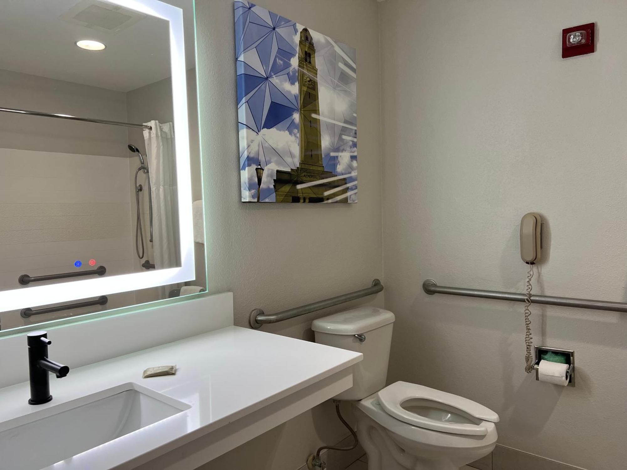 Country & By Radisson, Lsu - Medical Corridor Hotel 3*