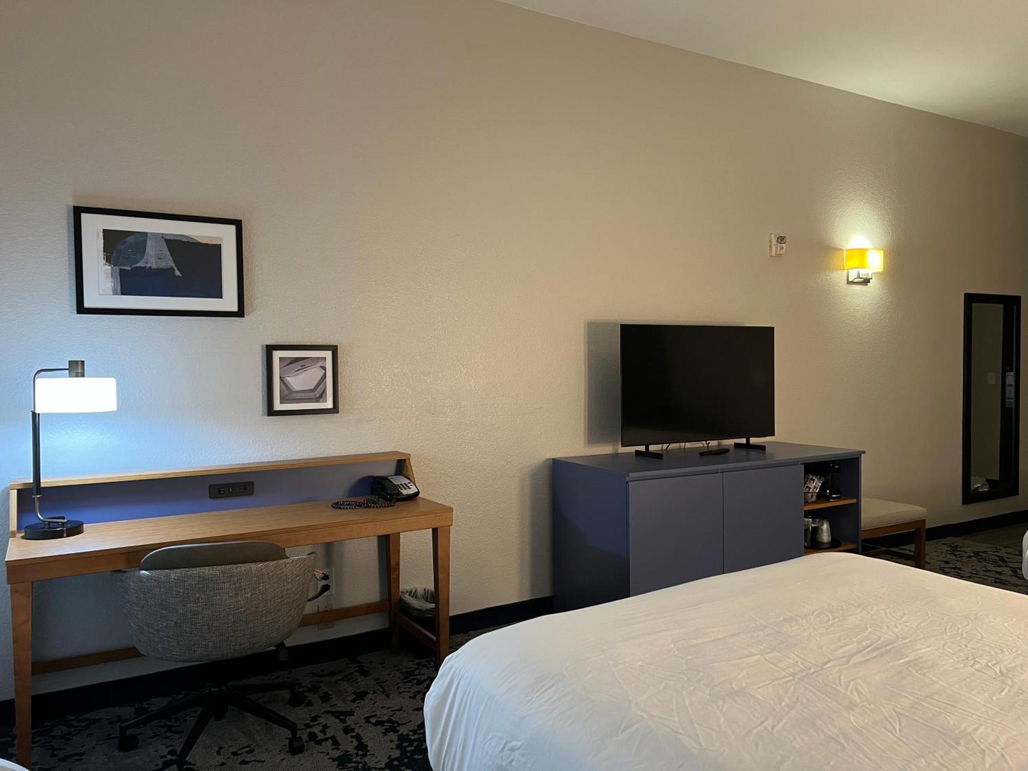 Country & By Radisson, Lsu - Medical Corridor Hotel 3*