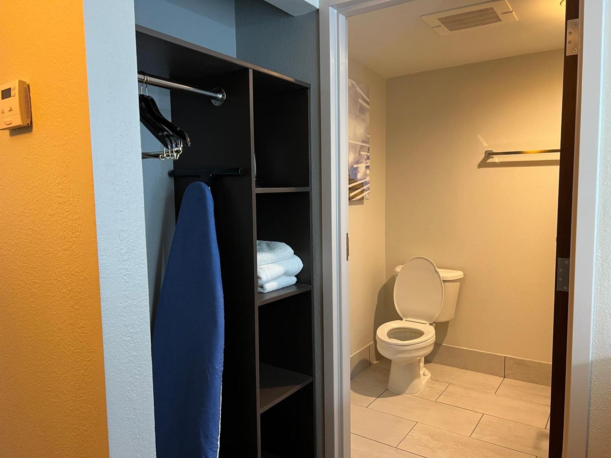 Country & By Radisson, Lsu - Medical Corridor Hotel Baton Rouge