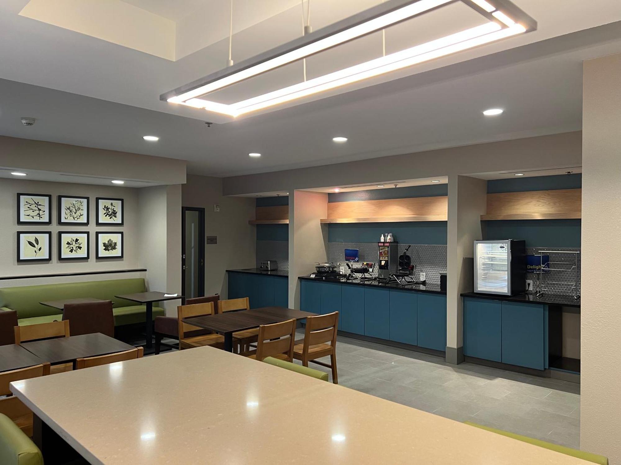 Hotel Country & By Radisson, Lsu - Medical Corridor Baton Rouge