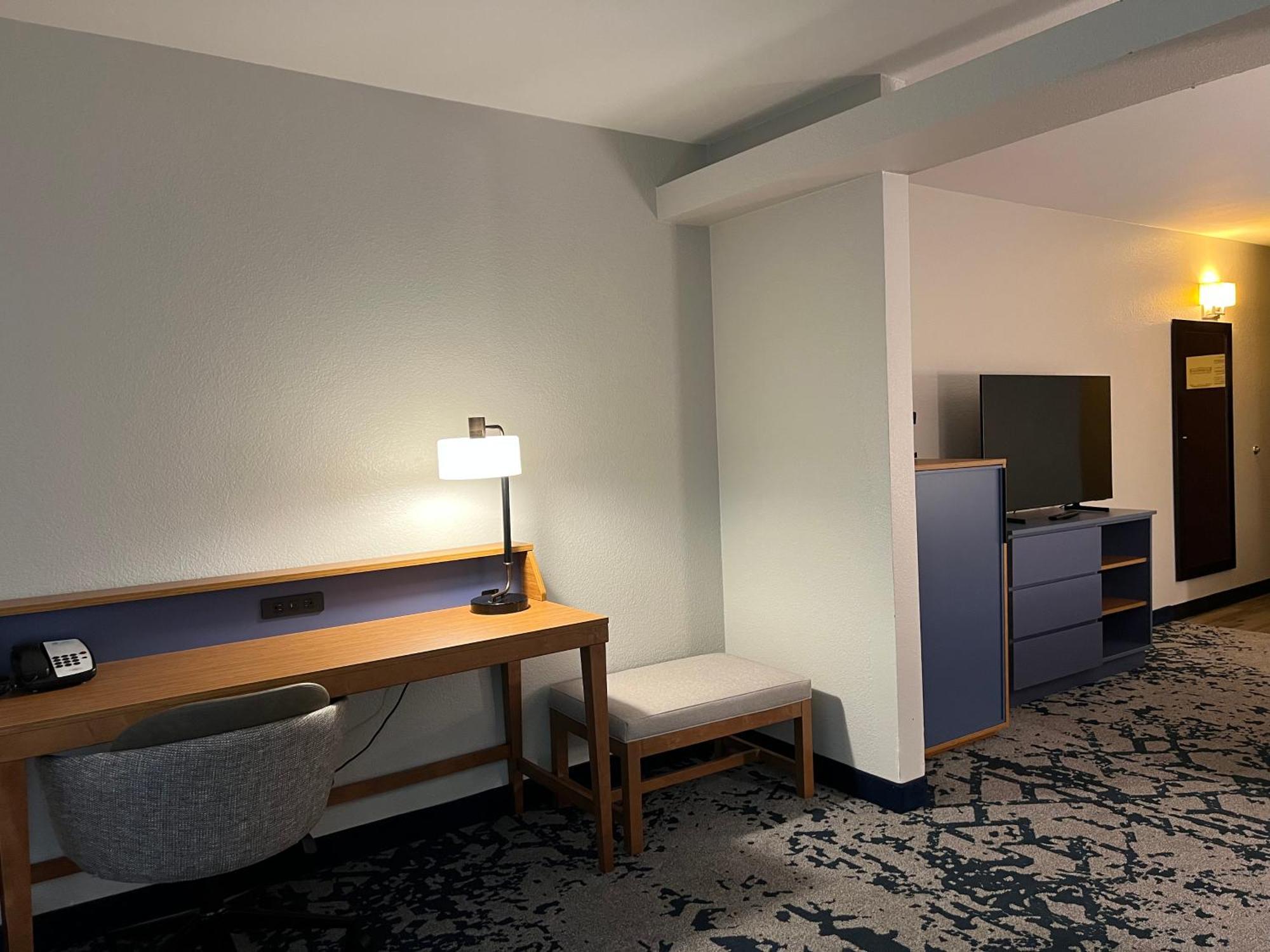 Country & By Radisson, Lsu - Medical Corridor Hotel