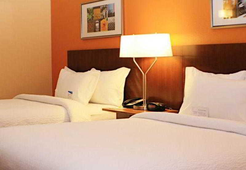 Hotel Country & By Radisson, Lsu - Medical Corridor